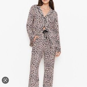 Heavenly by Victoria’s Secret pajama Medium